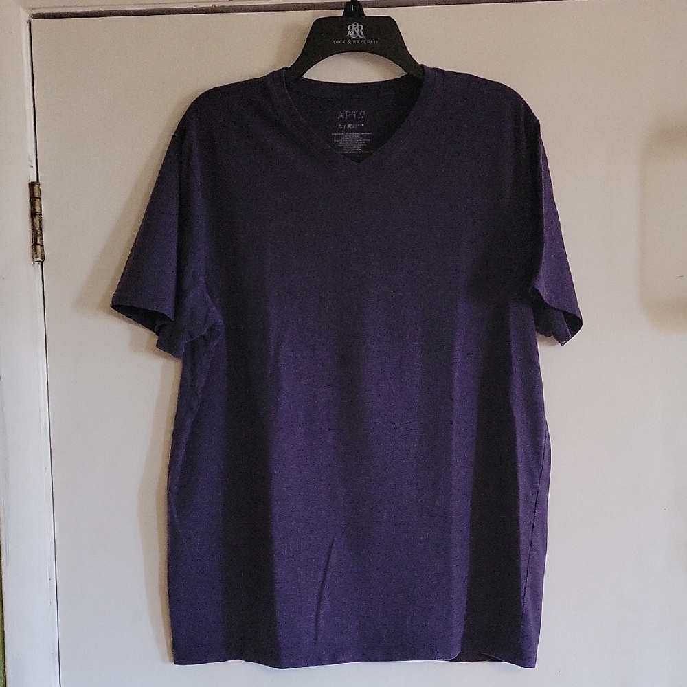 Men's Purple V-Neck T-Shirt